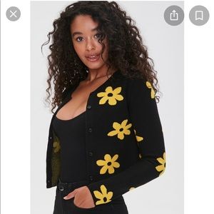 Forever 21 Daisy Print Buttoned Cardigan